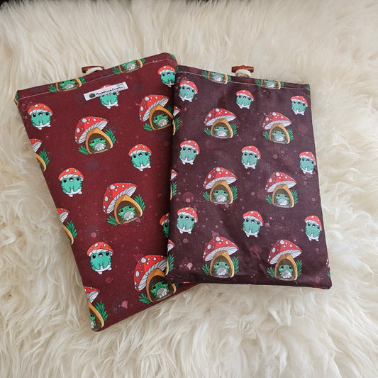 Sleeve Mushroom frogs