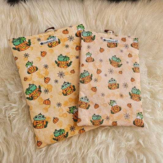 Sleeve Halloween frogs