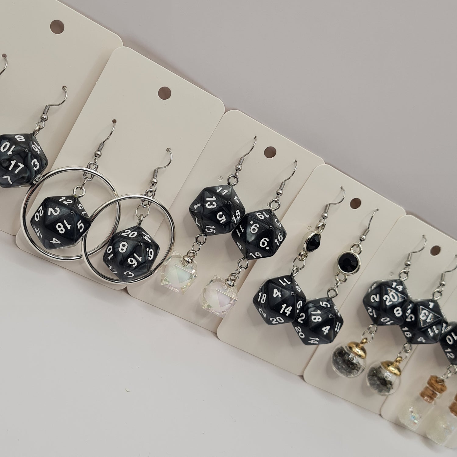 D20 black