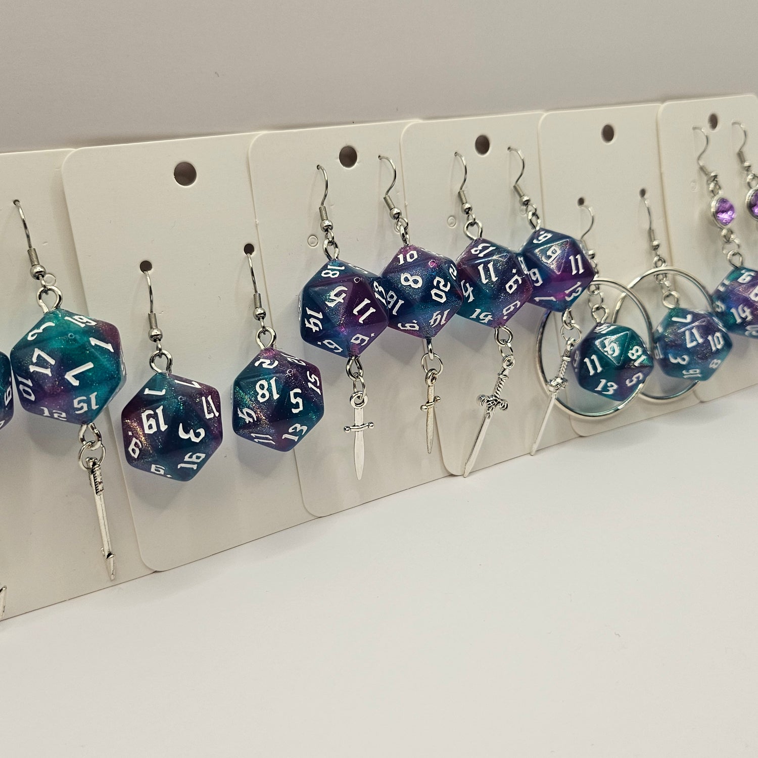 D20 Glitter blue/purple
