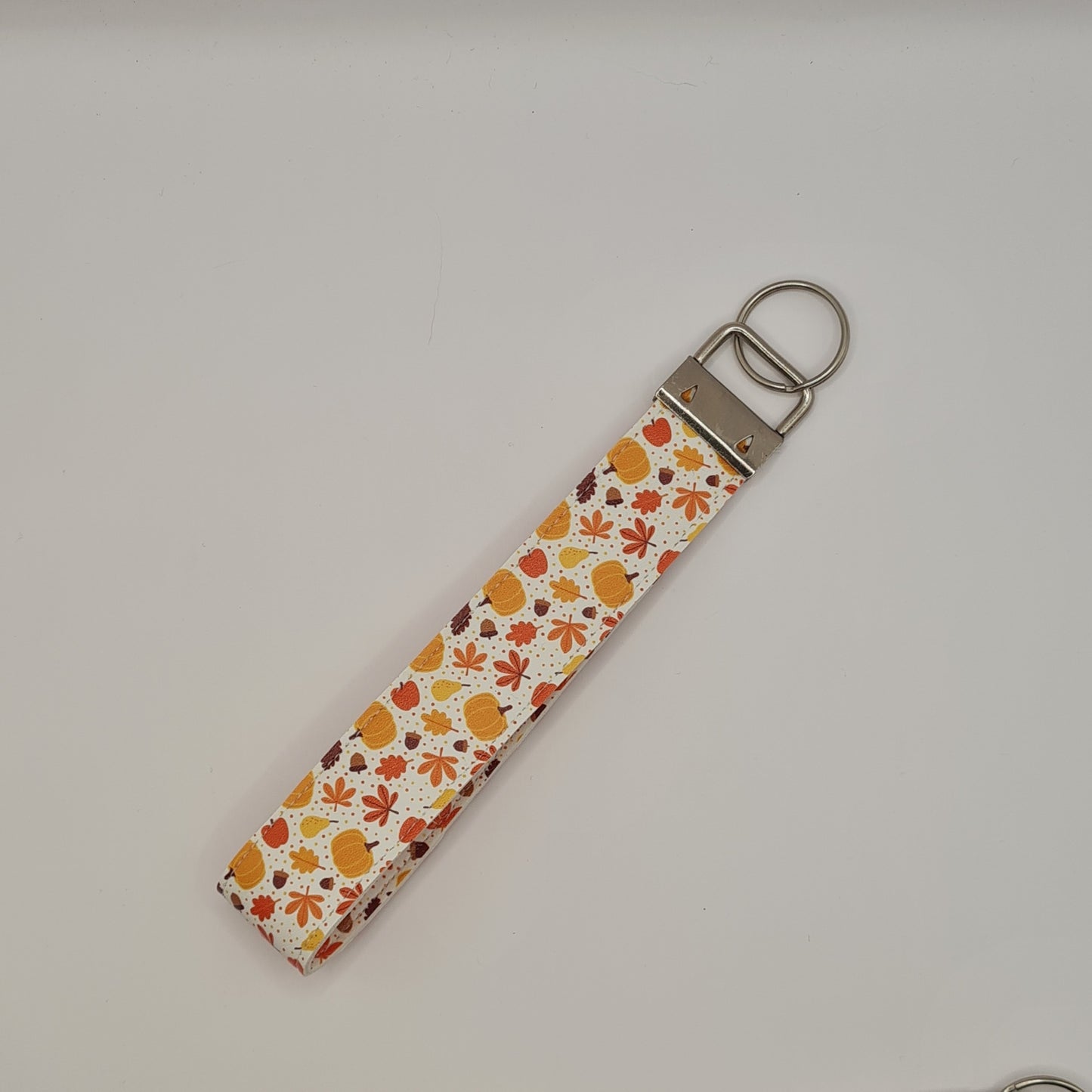 Wristlet fall leaves