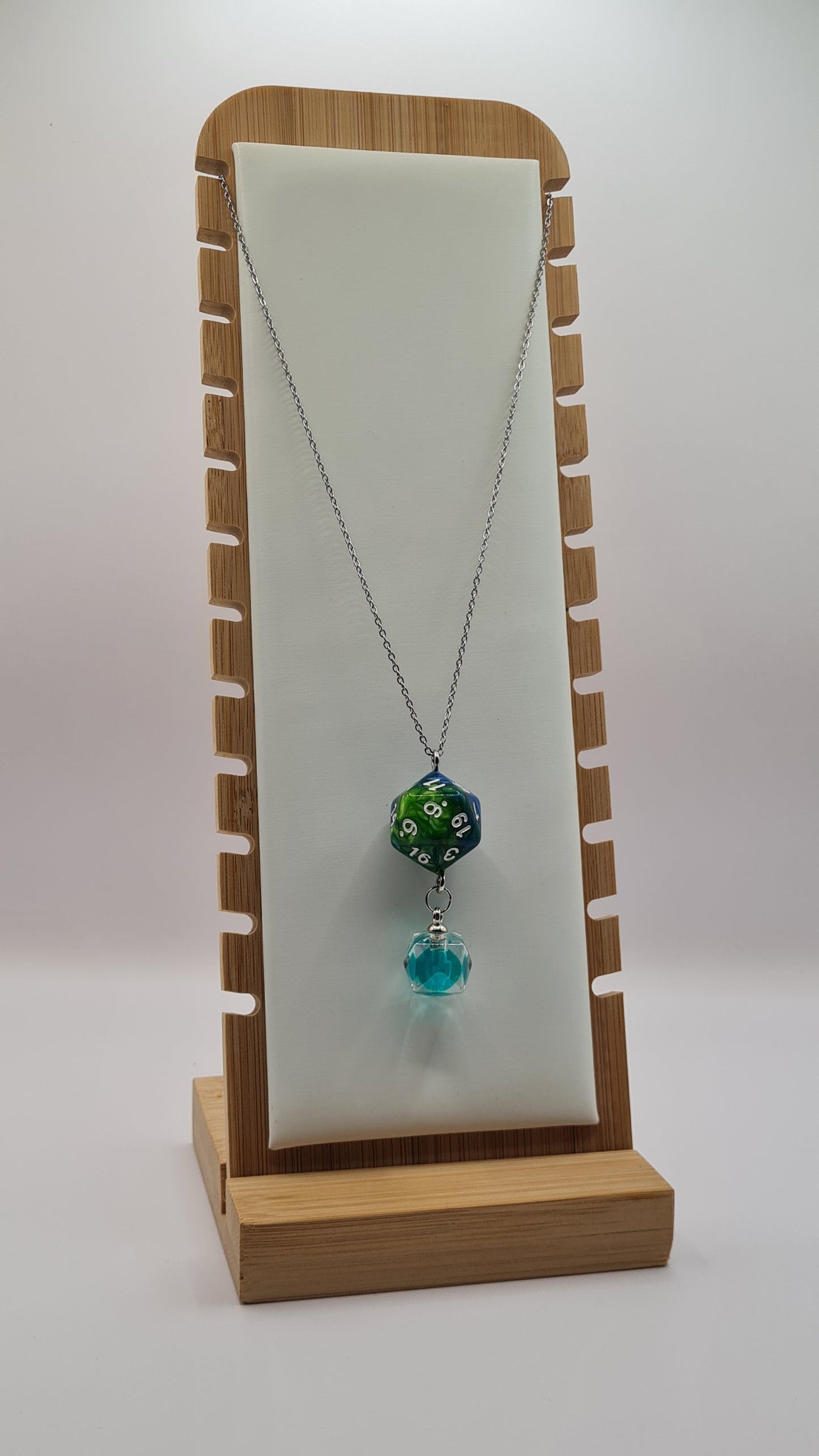 Necklace D20 blue/green dome