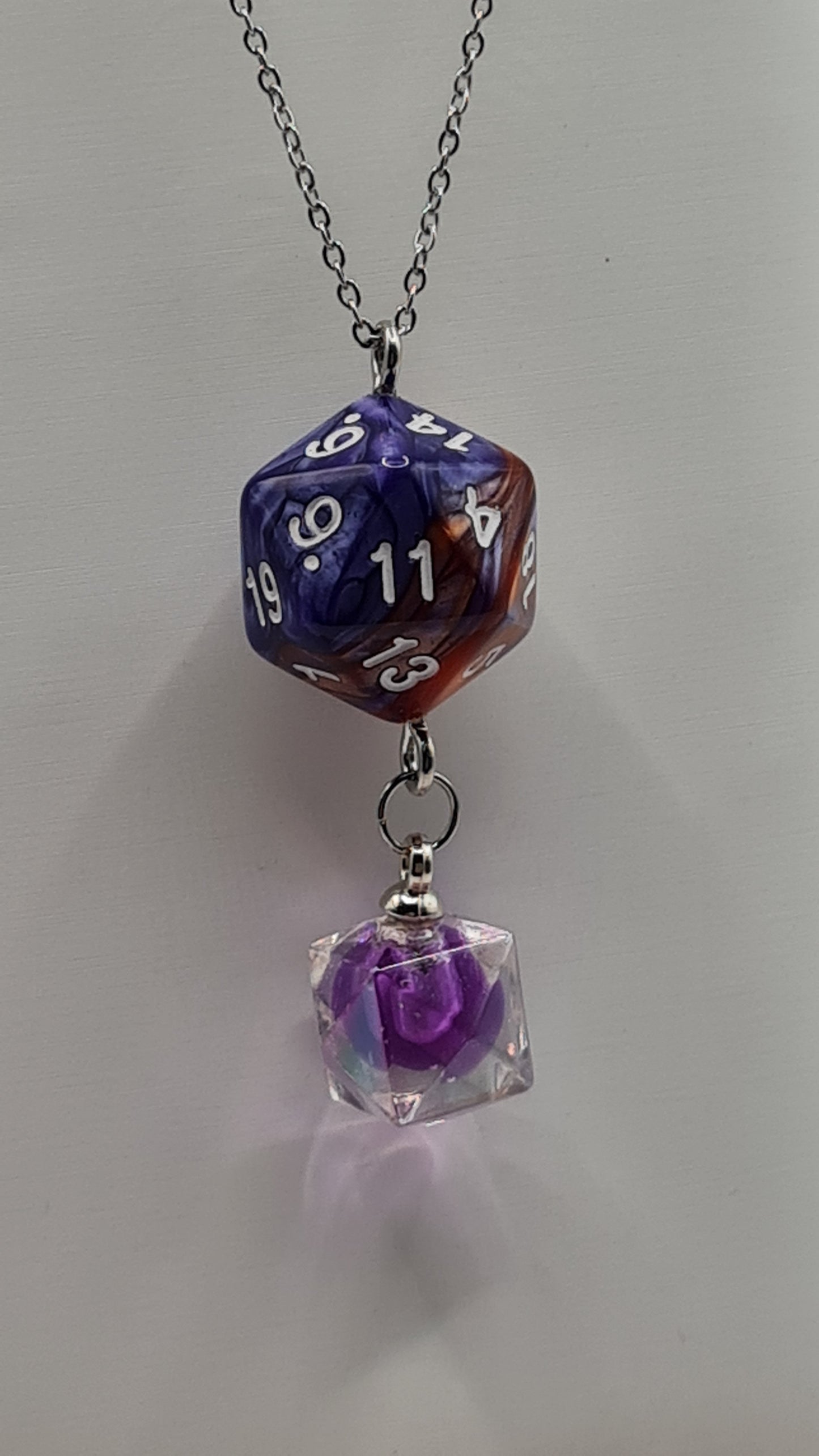 Necklace D20 brown/purple dome