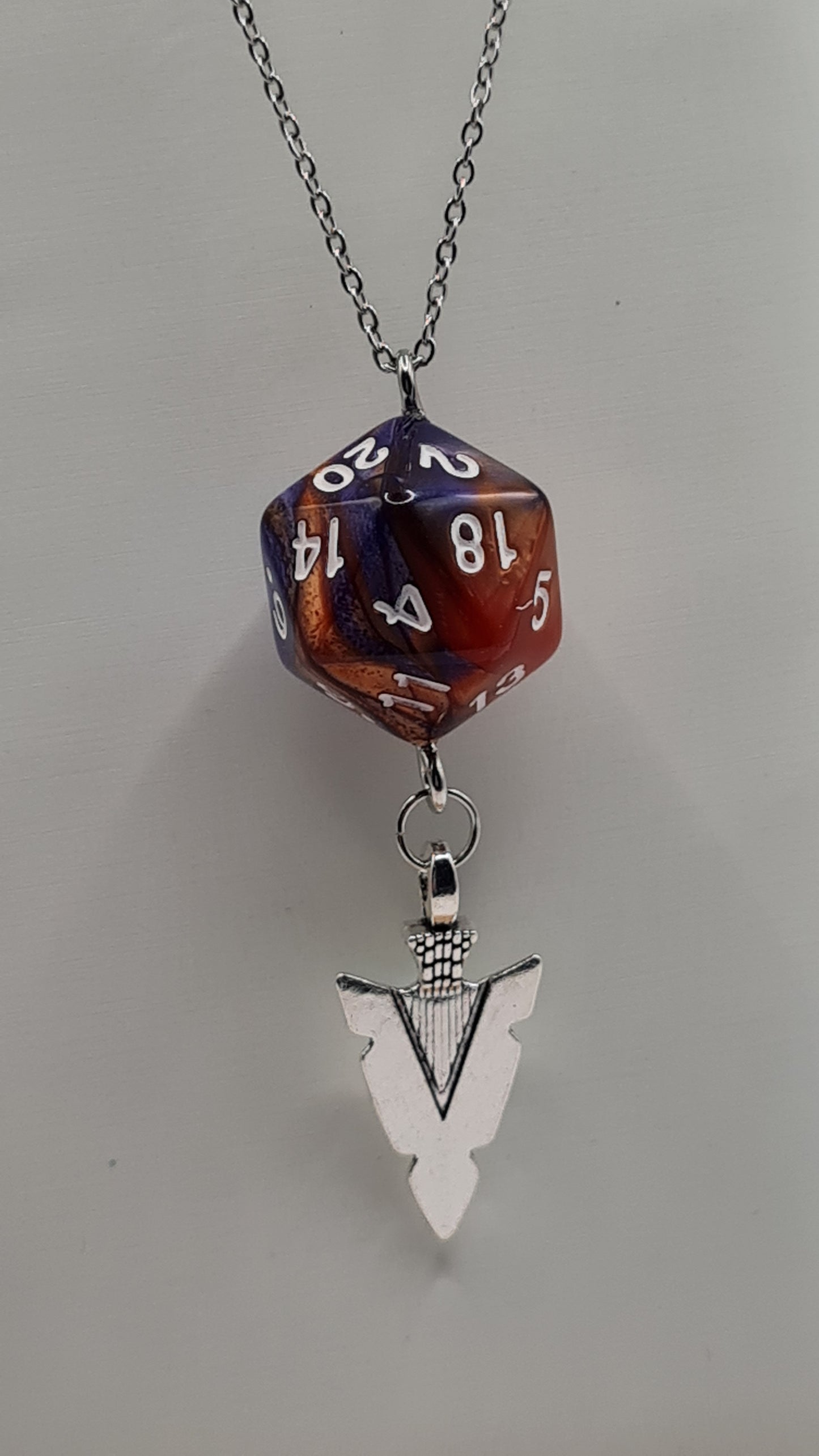 Necklace D20 brown/purple spear point