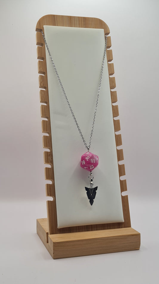 Necklace D20 pink spear point