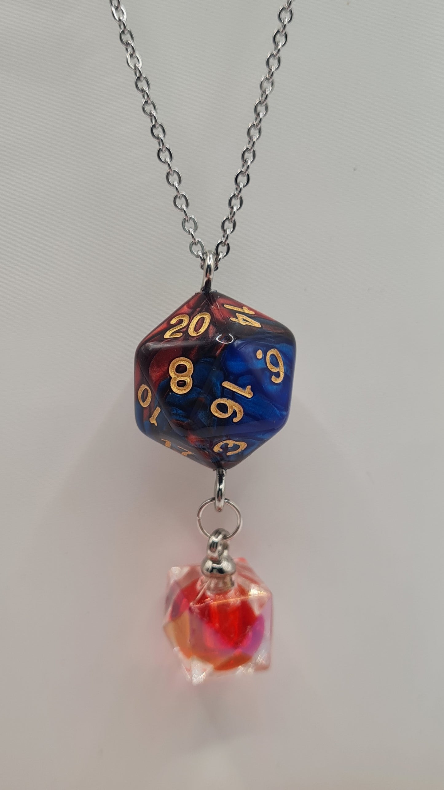 Necklace D20 blue/red dome