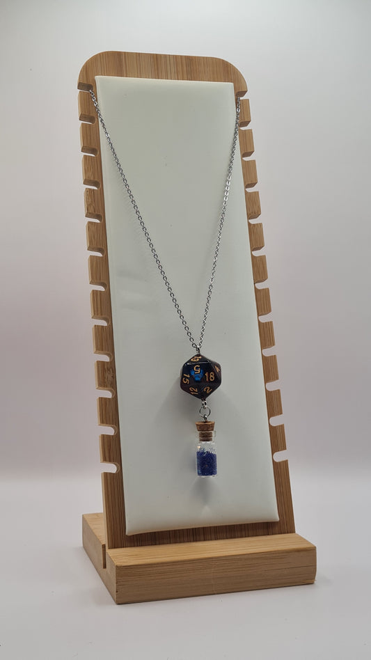 Necklace D20 blue/red potion blue