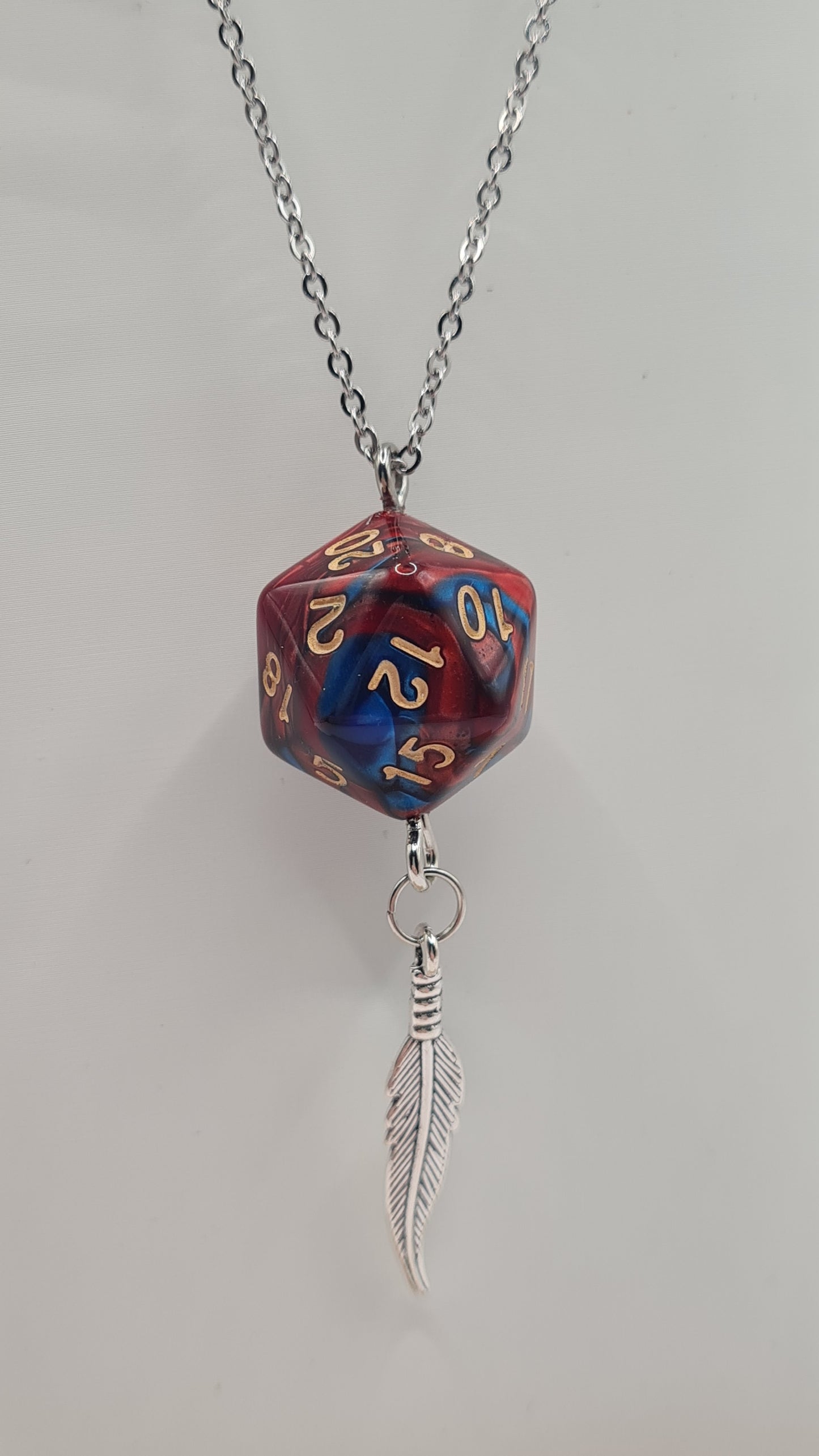 Necklace D20 blue/red feather