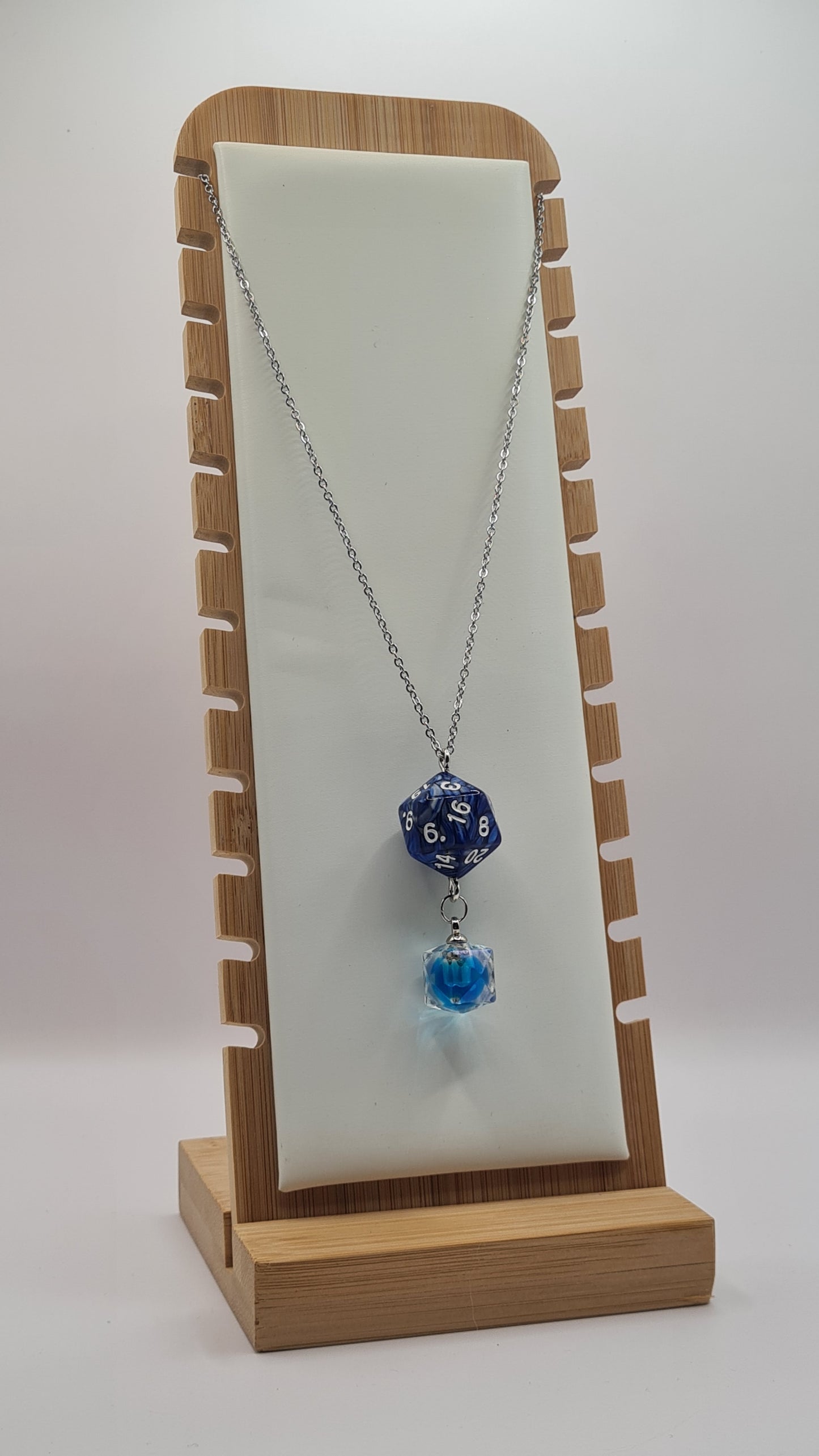 Necklace D20 blue/grey dome