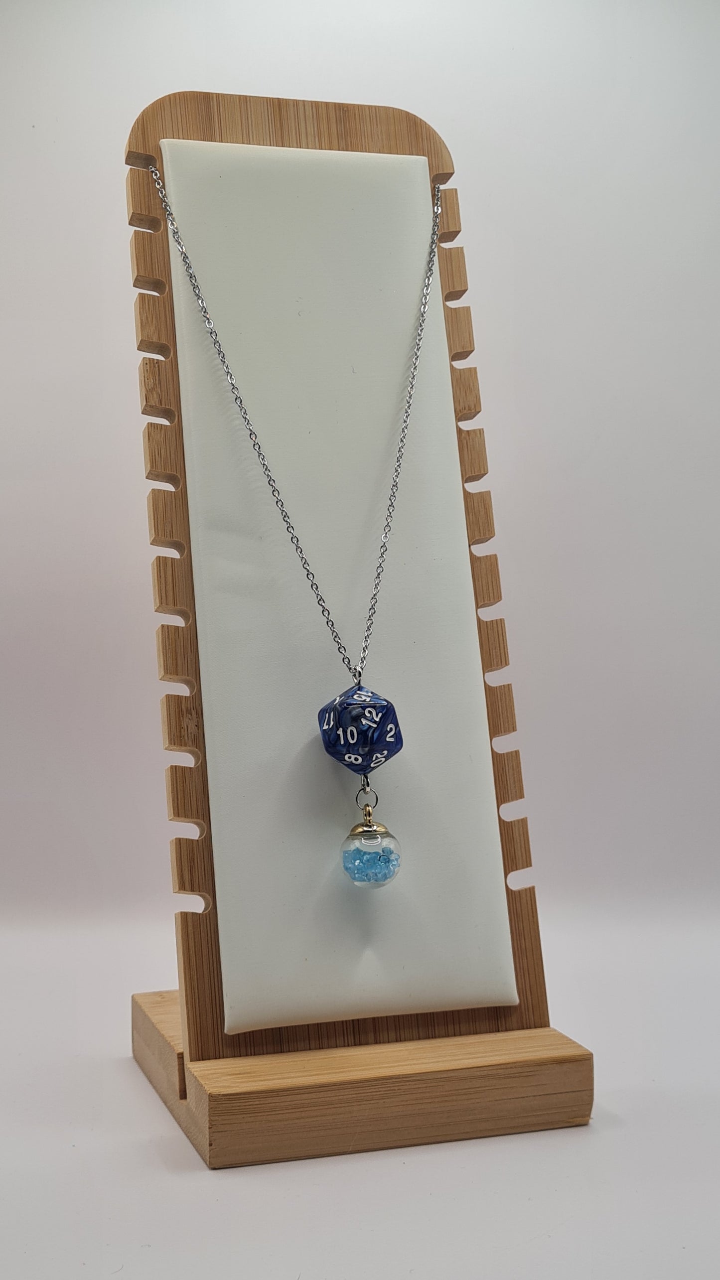 Necklace D20 blue/grey sphere