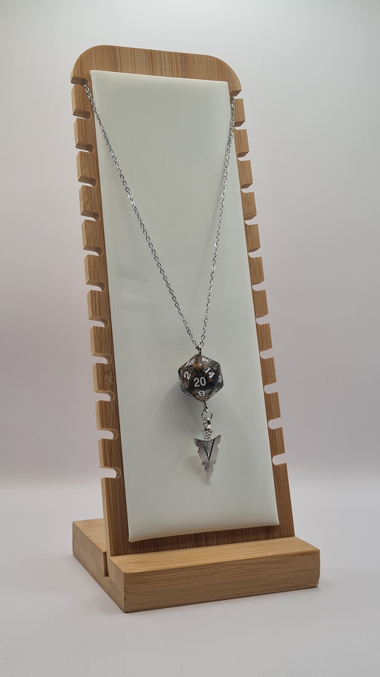 Necklace D20 brown/grey spear point