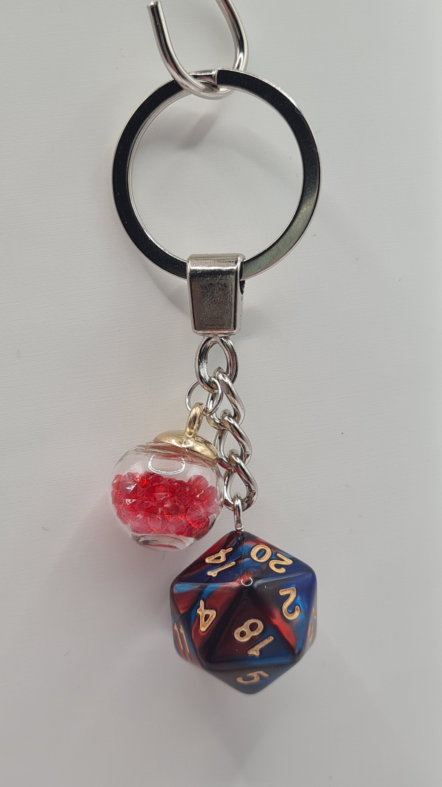 Keychain blue/red sphere