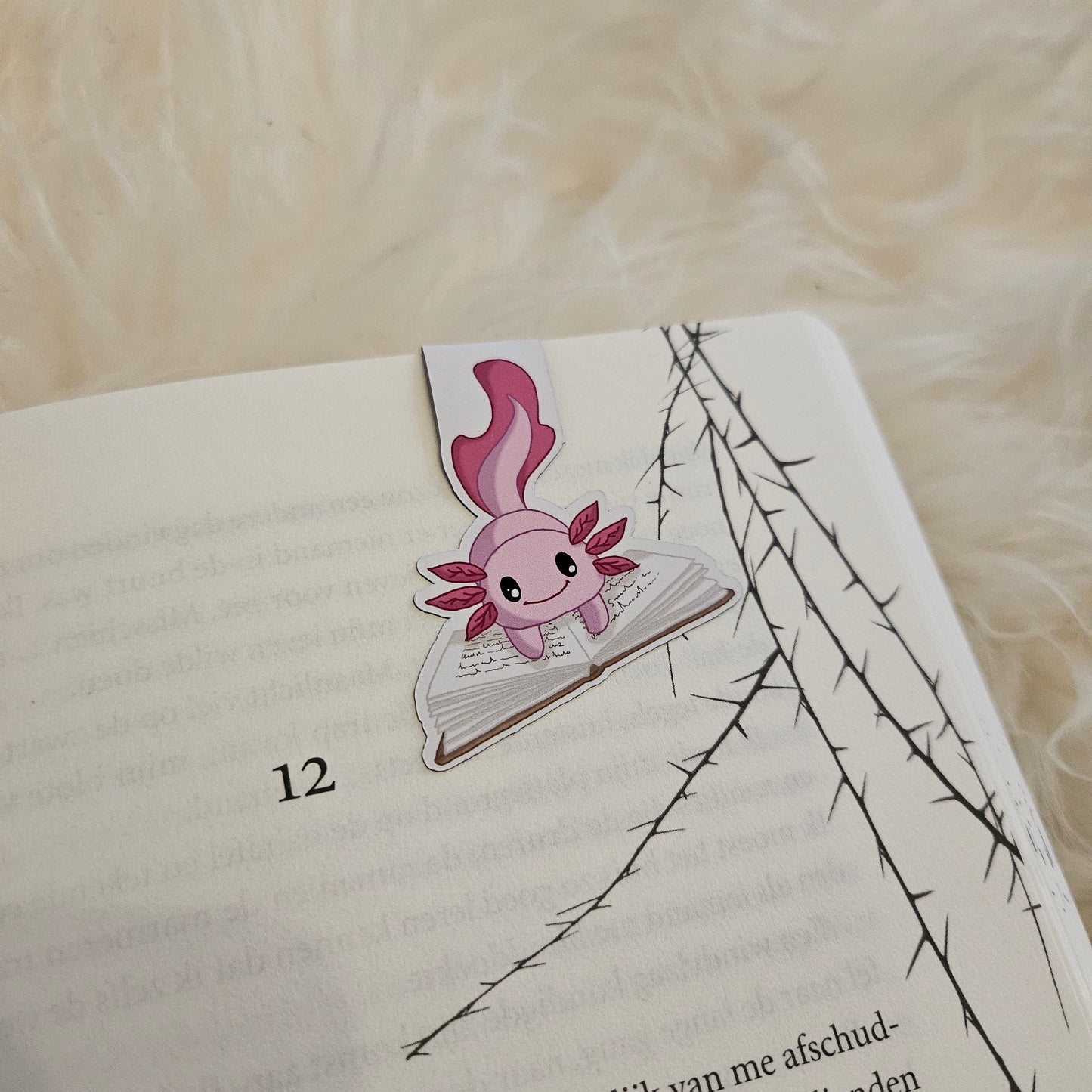 Magnetic bookmark Axolotl reading