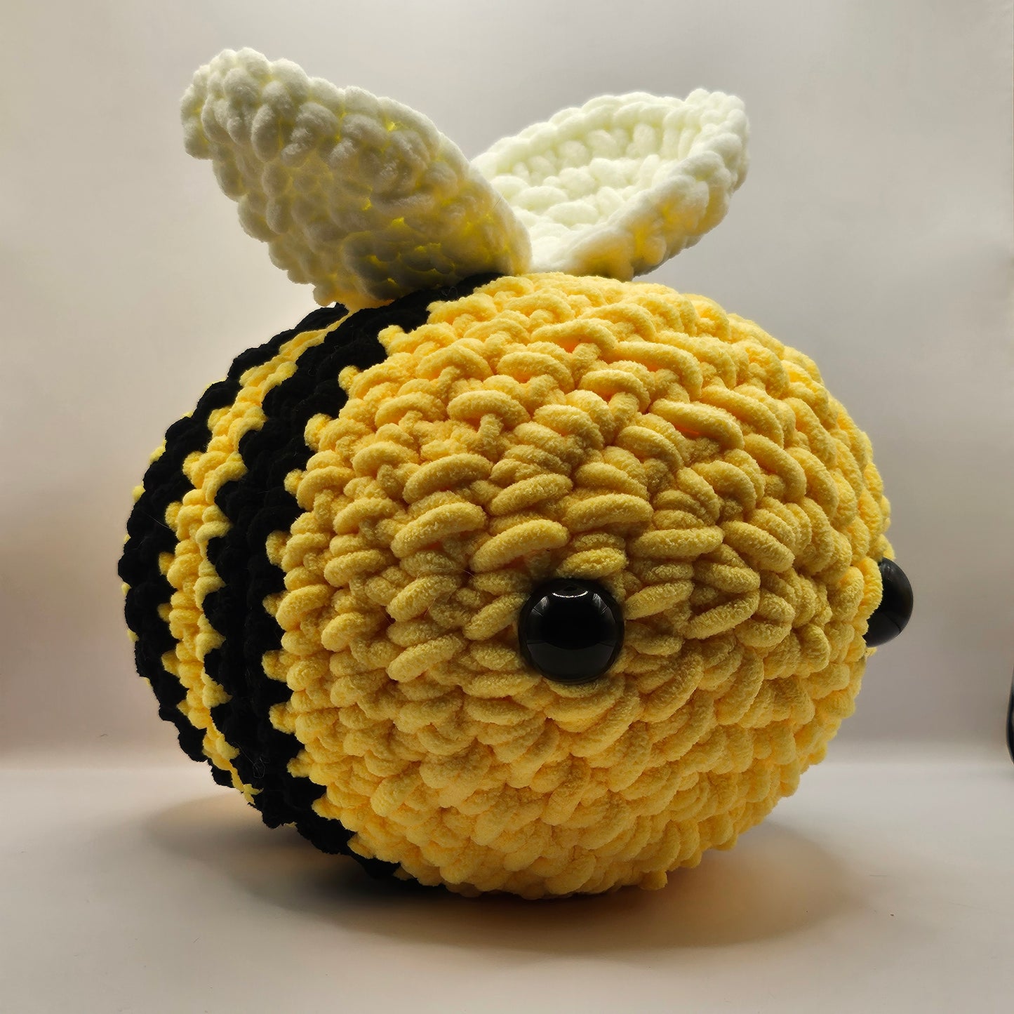 Crochet Bee XXL yellow