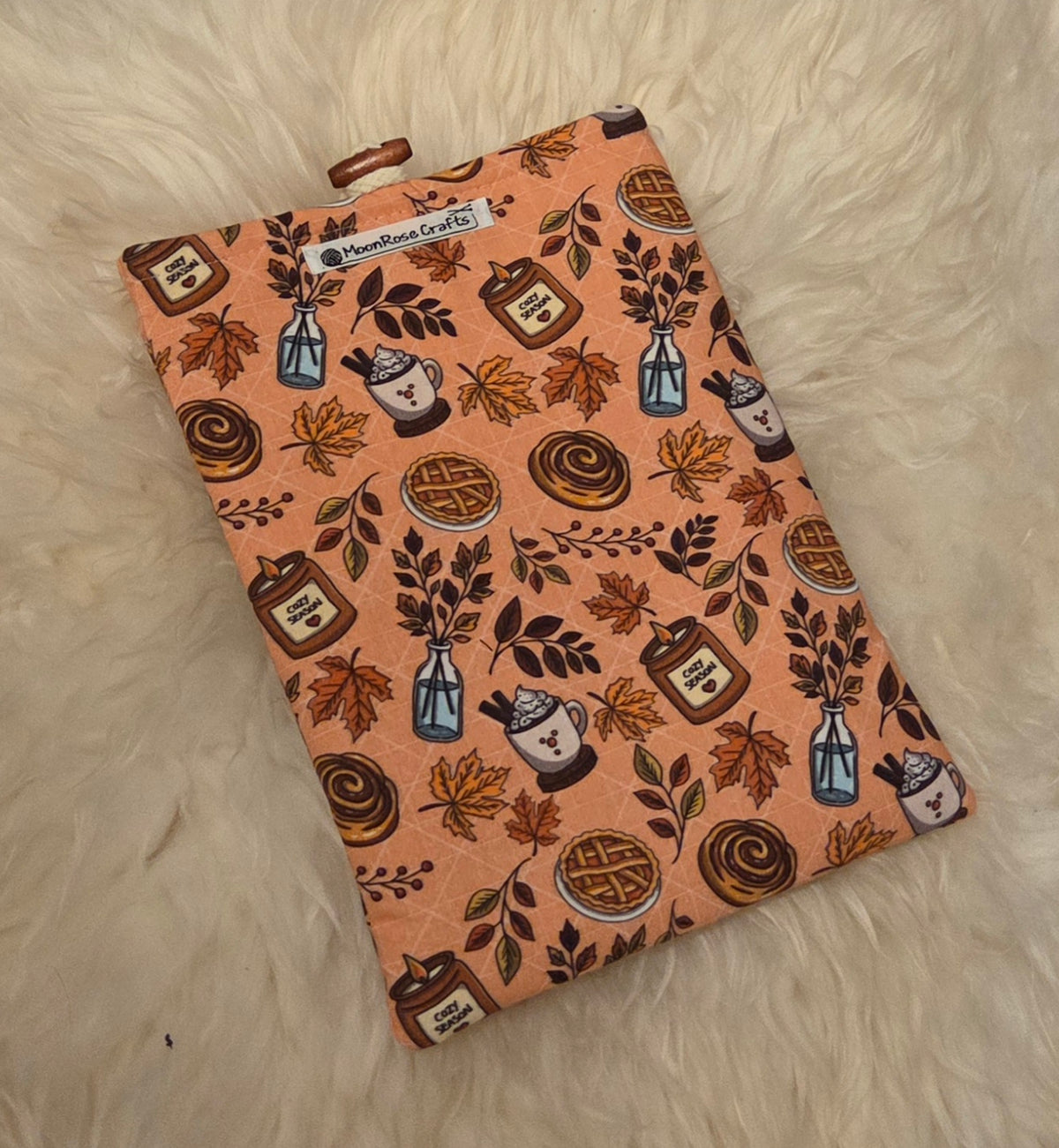 Sleeve fall forest pie